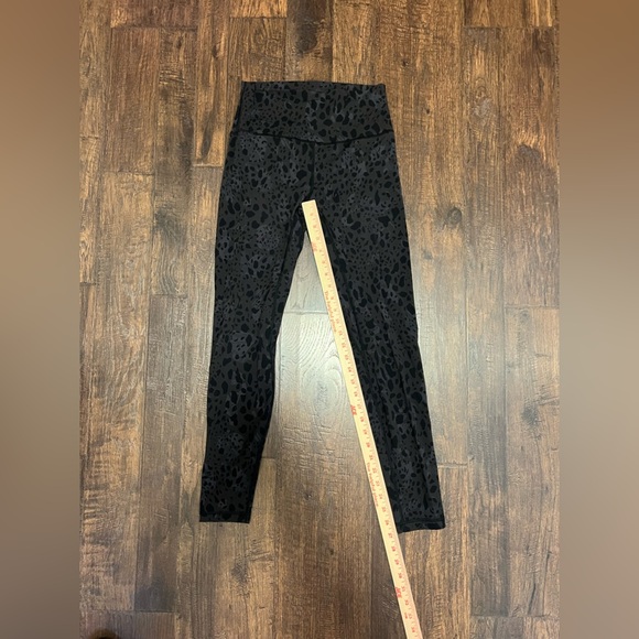 Hey Nuts Women’s Leopard Print Leggings Size Medium (8-10) Color Black/Gray - Picture 11 of 11